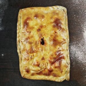 Empanada gallega artesana de lomo y chorizo
