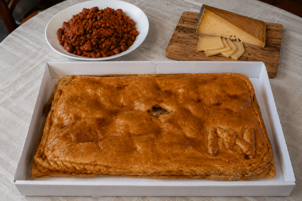 empanada gallega artesanal de zorza y queso San Simon